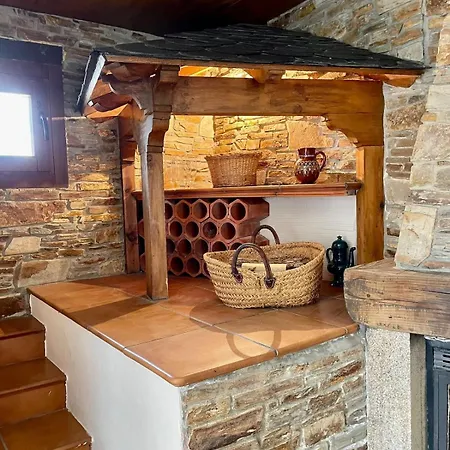 La Casa Del Lombillo Encantadora En Lombillo De Barrios